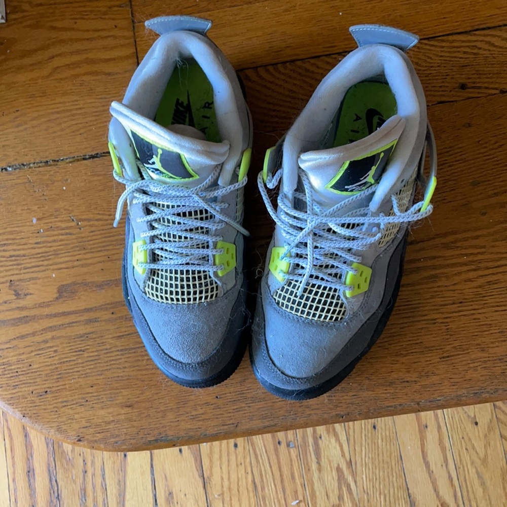 Sneakers